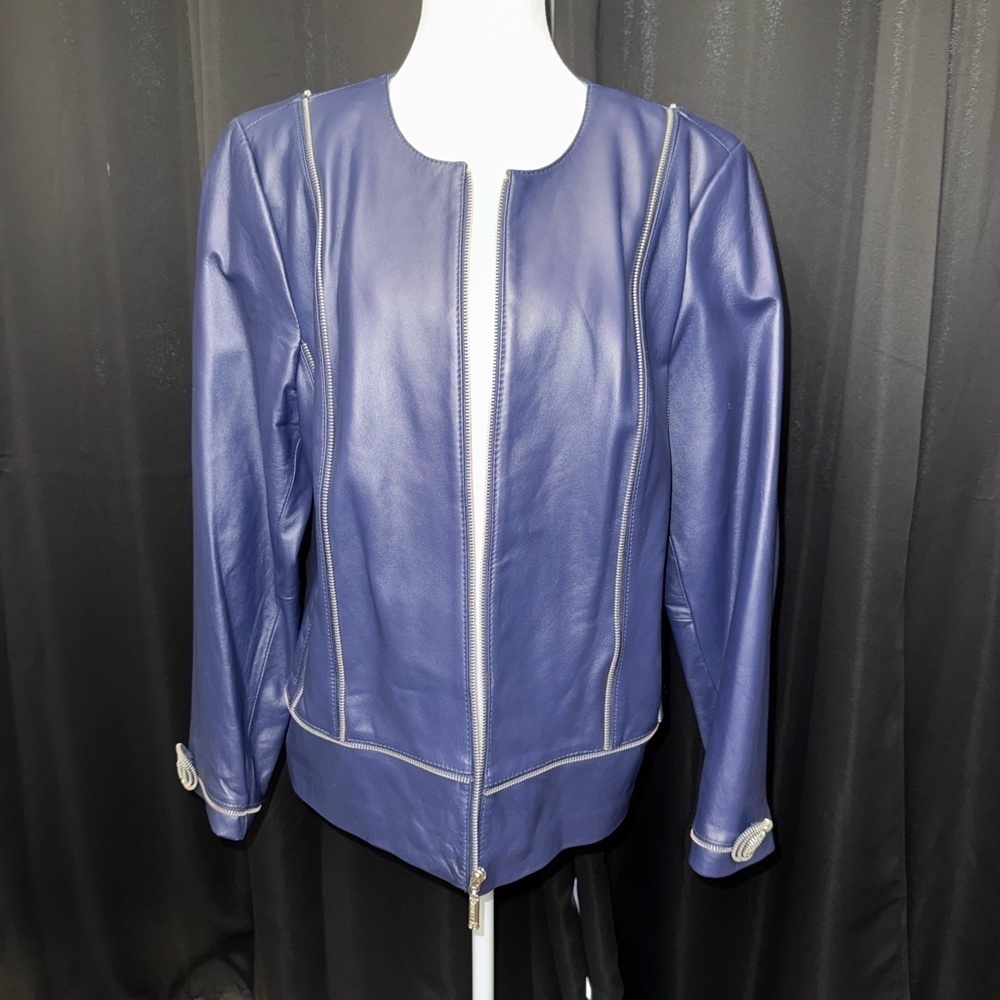 Elegant Women's Indigo Leather Jacket - Picture 12 of 12